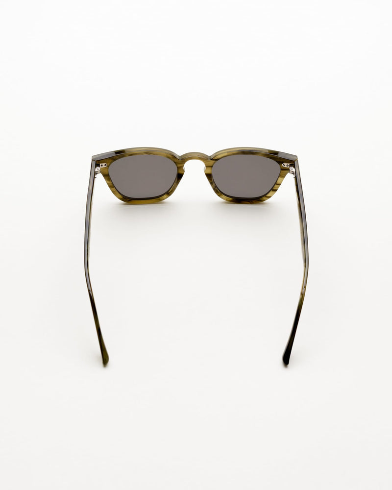 River Olive Demi - grey solid lens