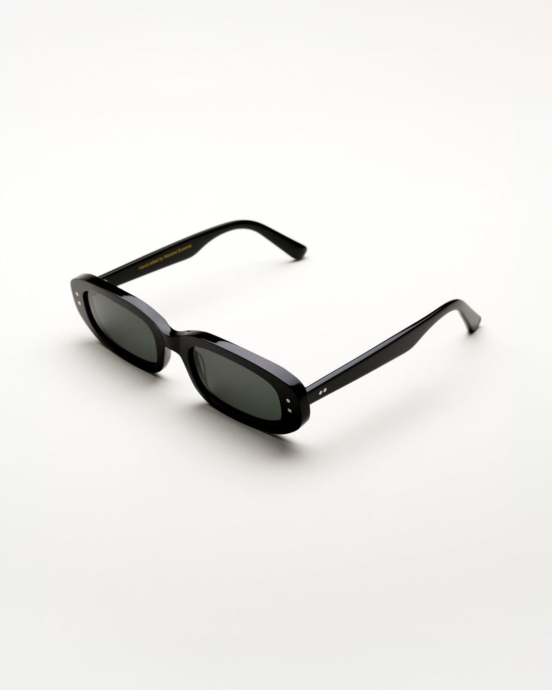 April Black - green solid lens