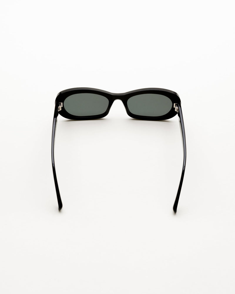 Belle Black - green solid lens