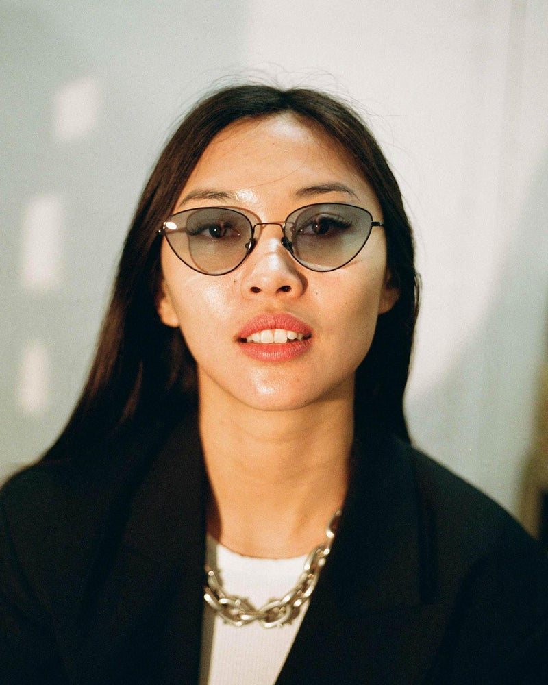 Luna Black - blue gradient lens