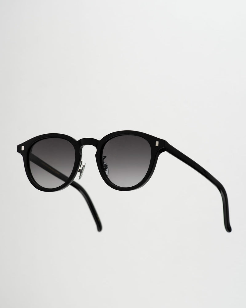 Nelson Black - grey gradient lens