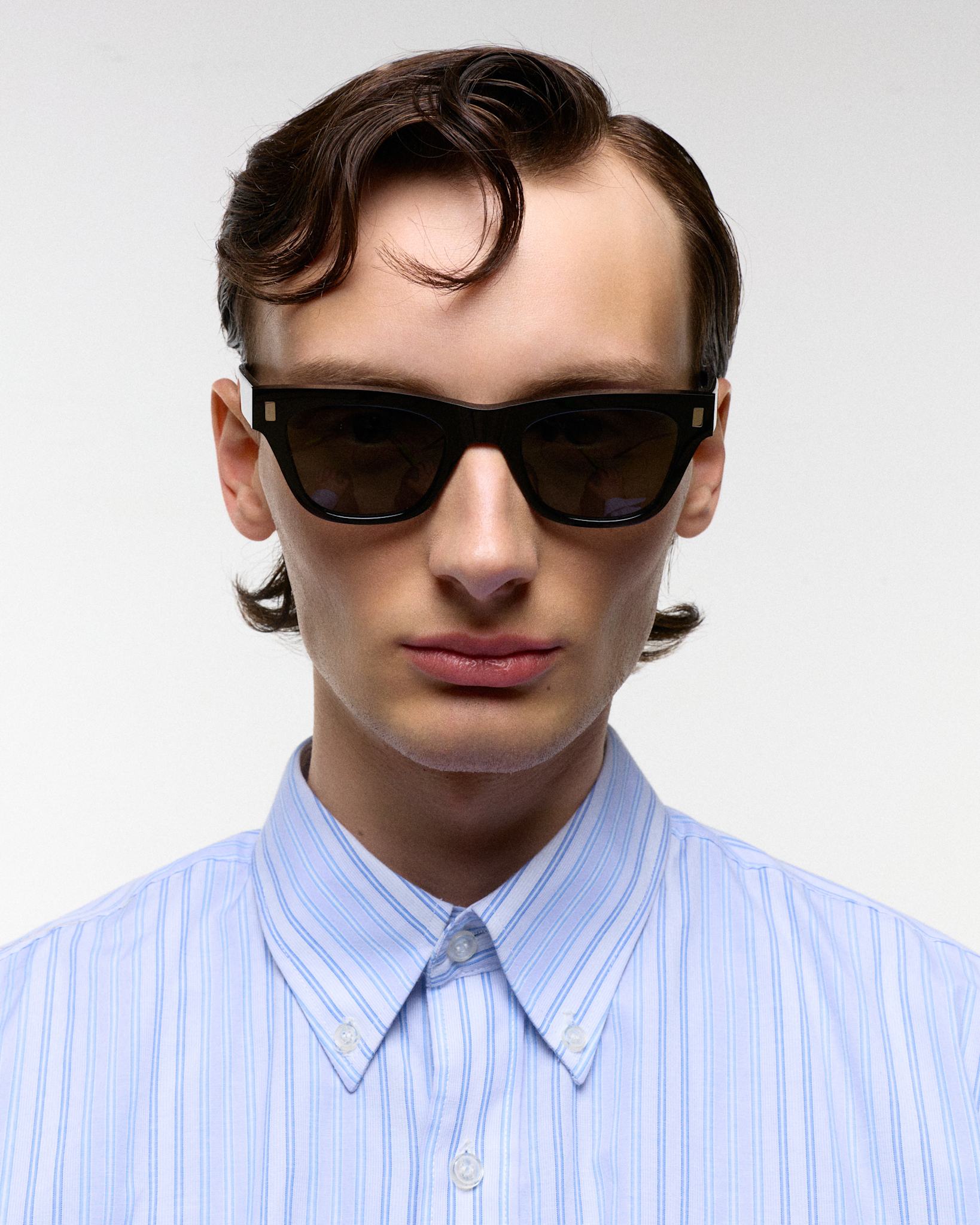 Aki Black - green solid lens