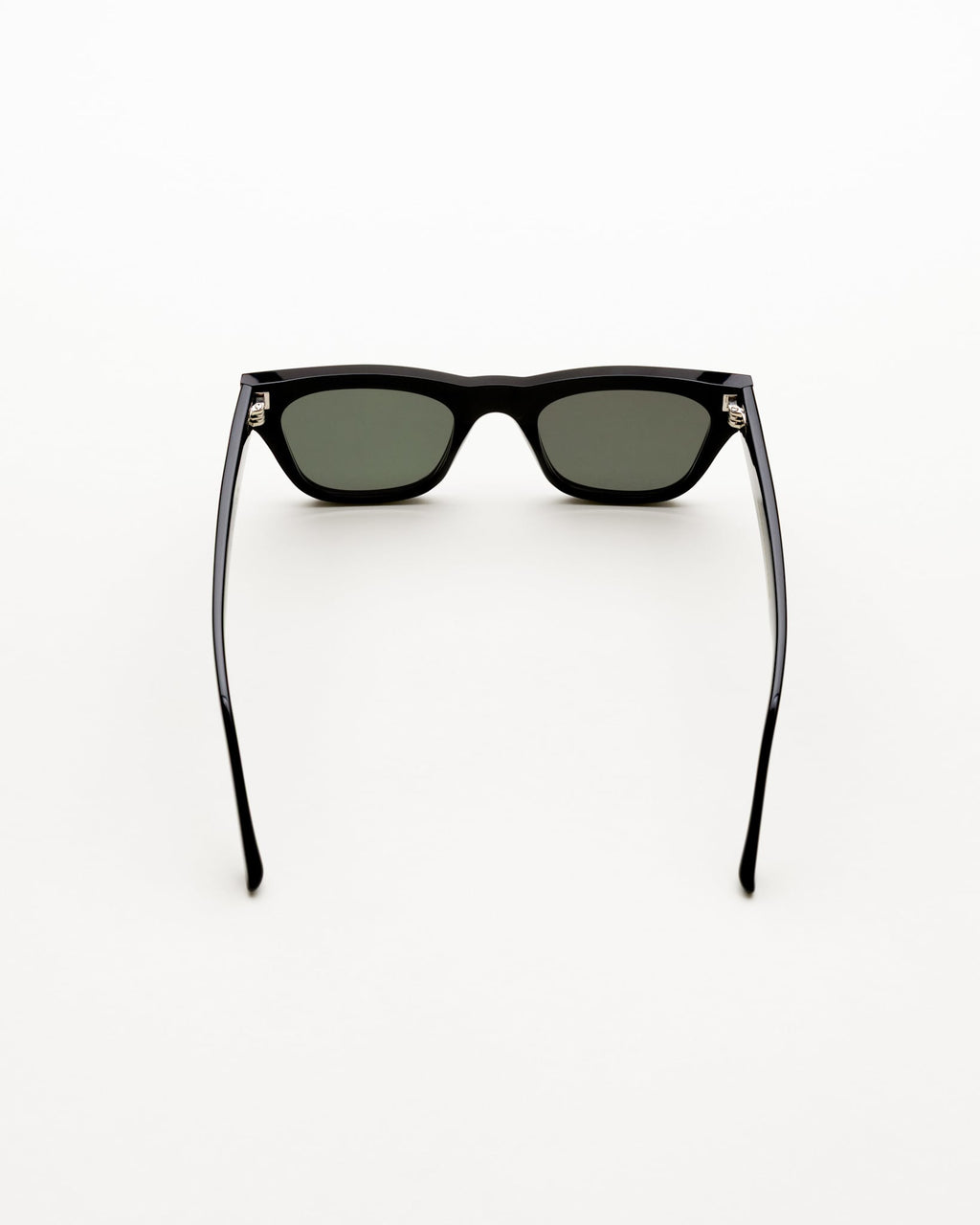 Aki Black - green solid lens