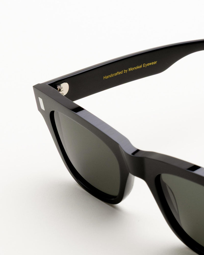 Aki Black - green solid lens