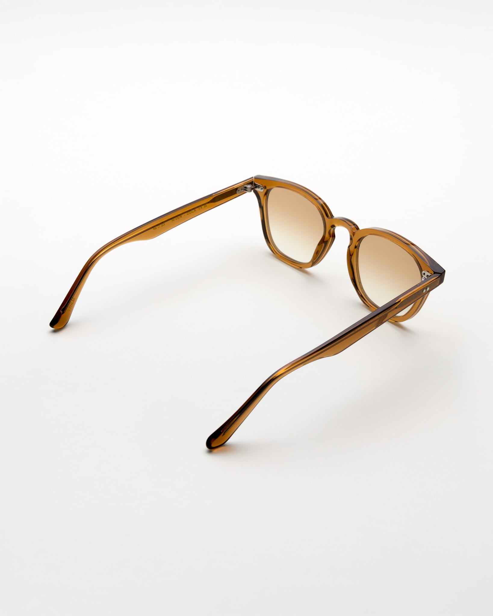 River Cola - brown gradient lens