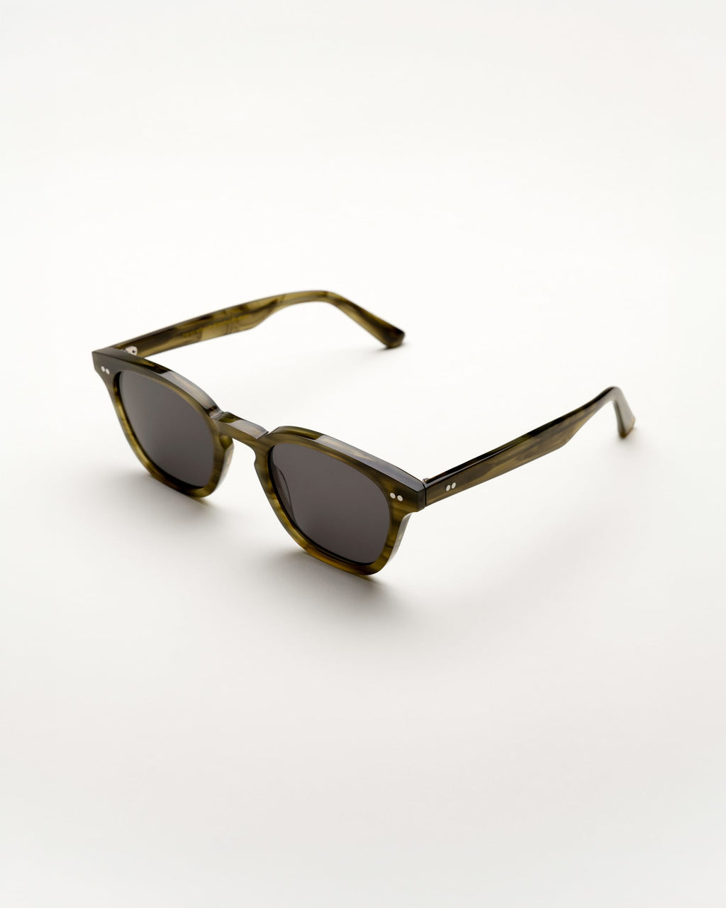 River Olive Demi - grey solid lens