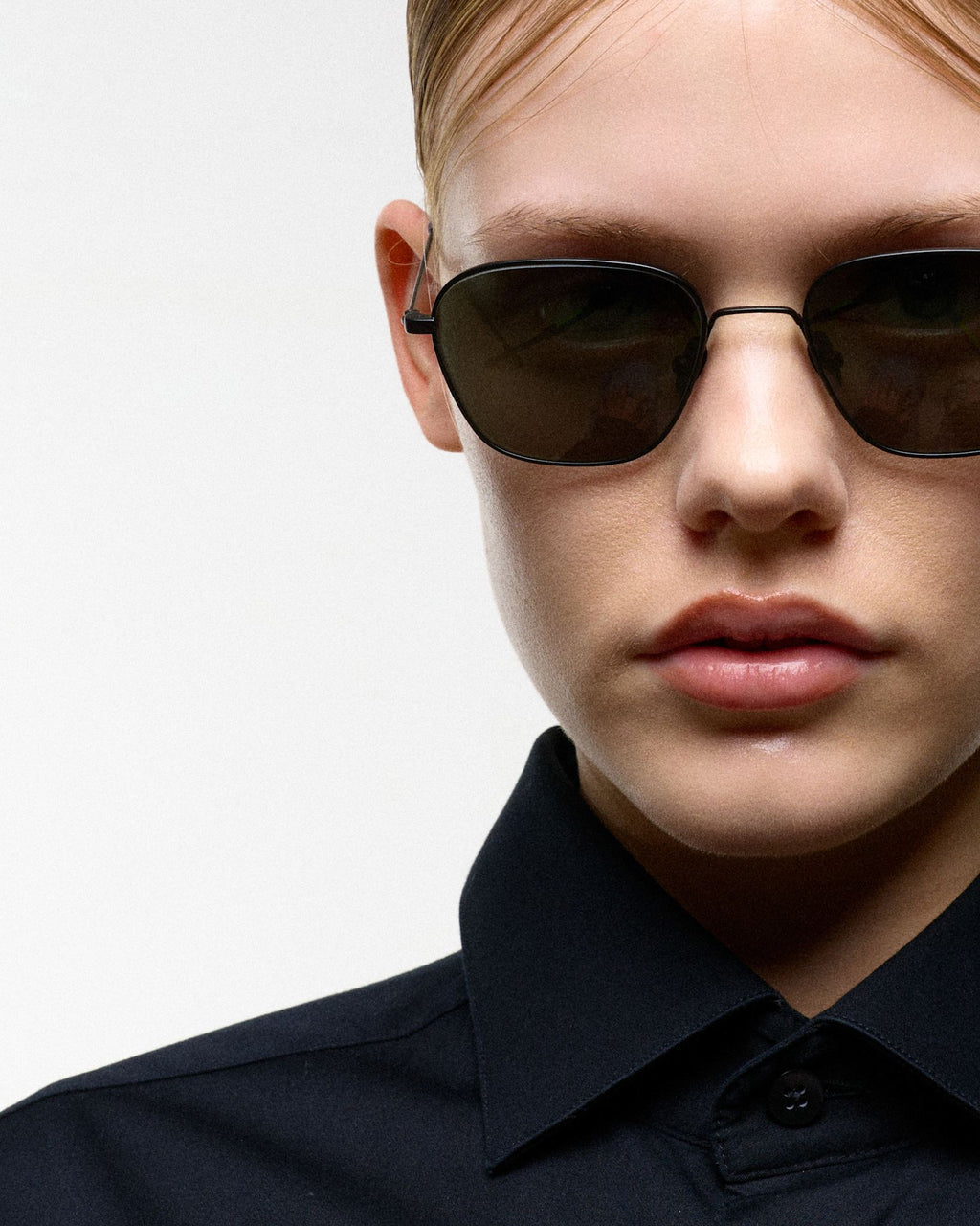 Otis Black - green solid lens