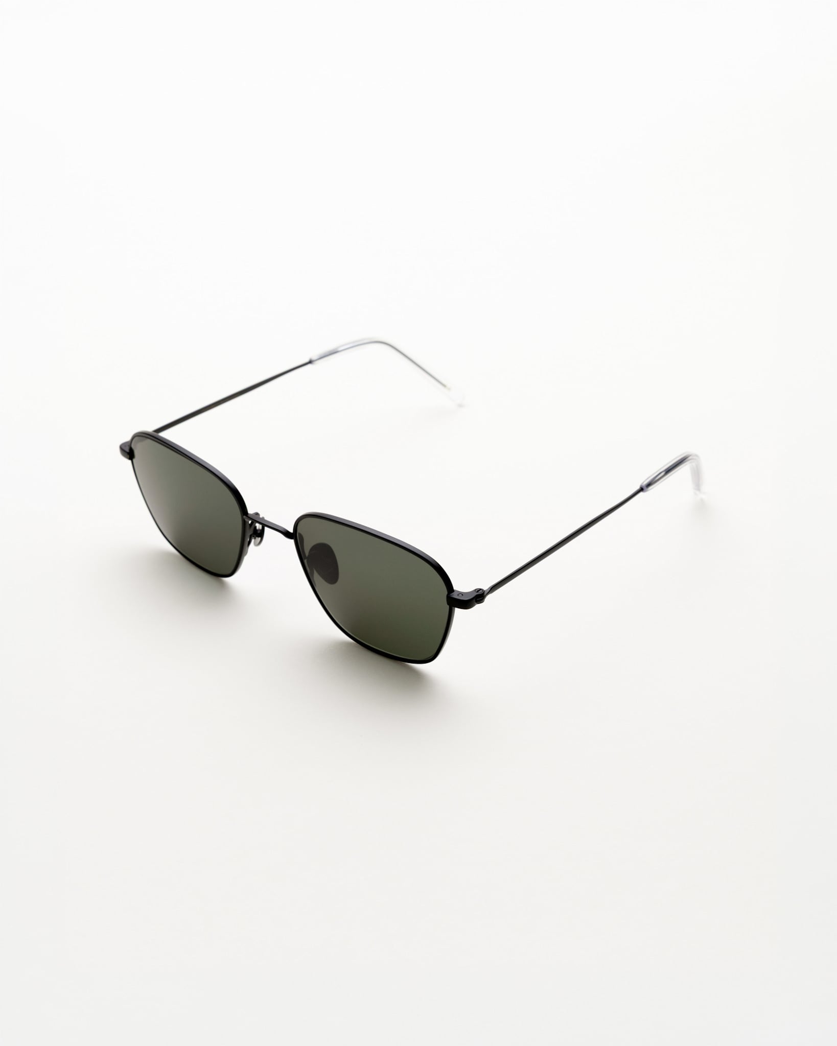 Otis Black - green solid lens