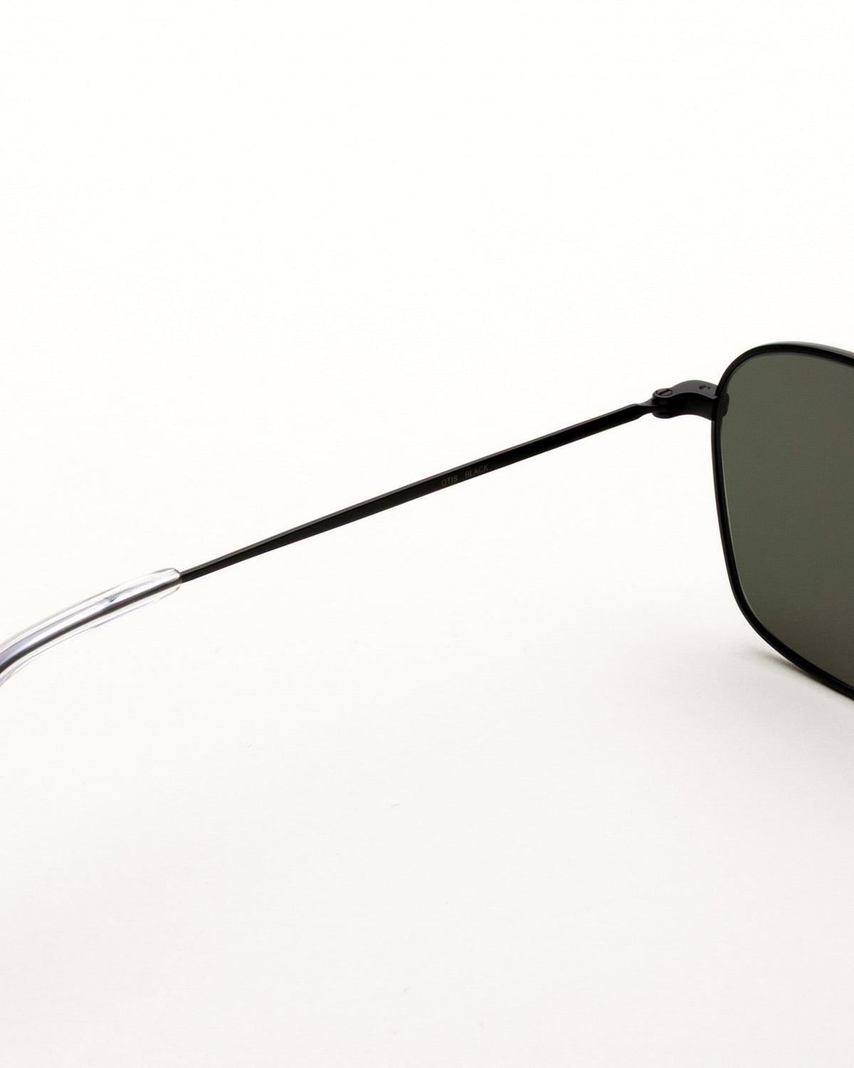 Otis Black - green solid lens