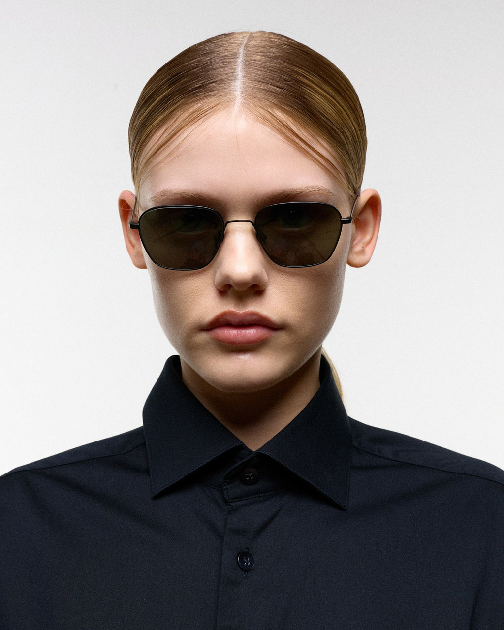 Otis Black - green solid lens