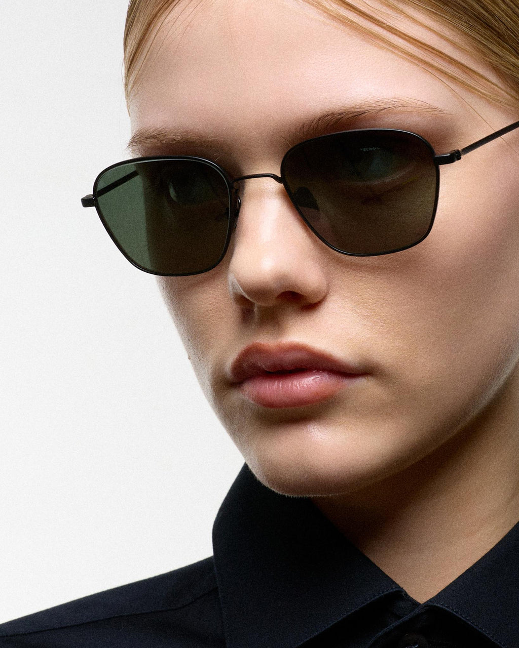 Otis Black - green solid lens