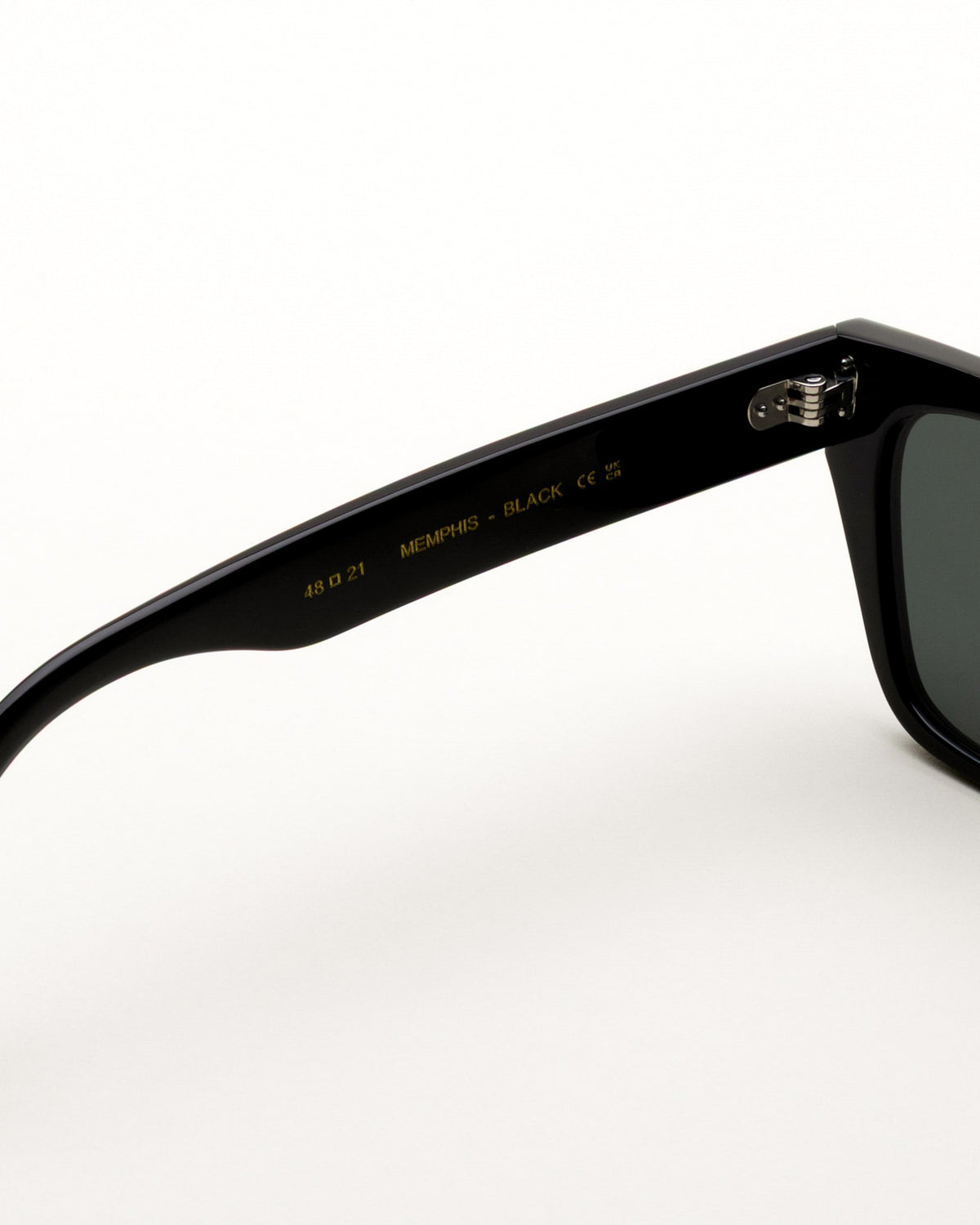 Memphis Black - green solid lens
