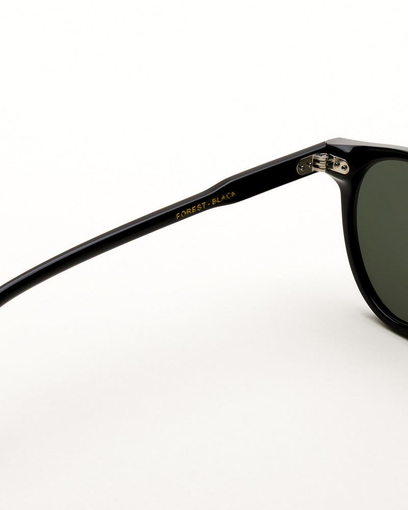 Forest Black - green solid lens