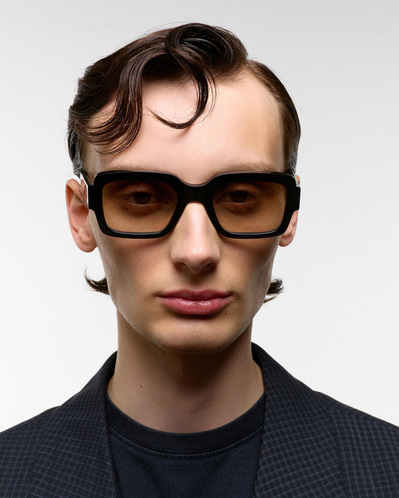 Apollo Black - brown gradient lens