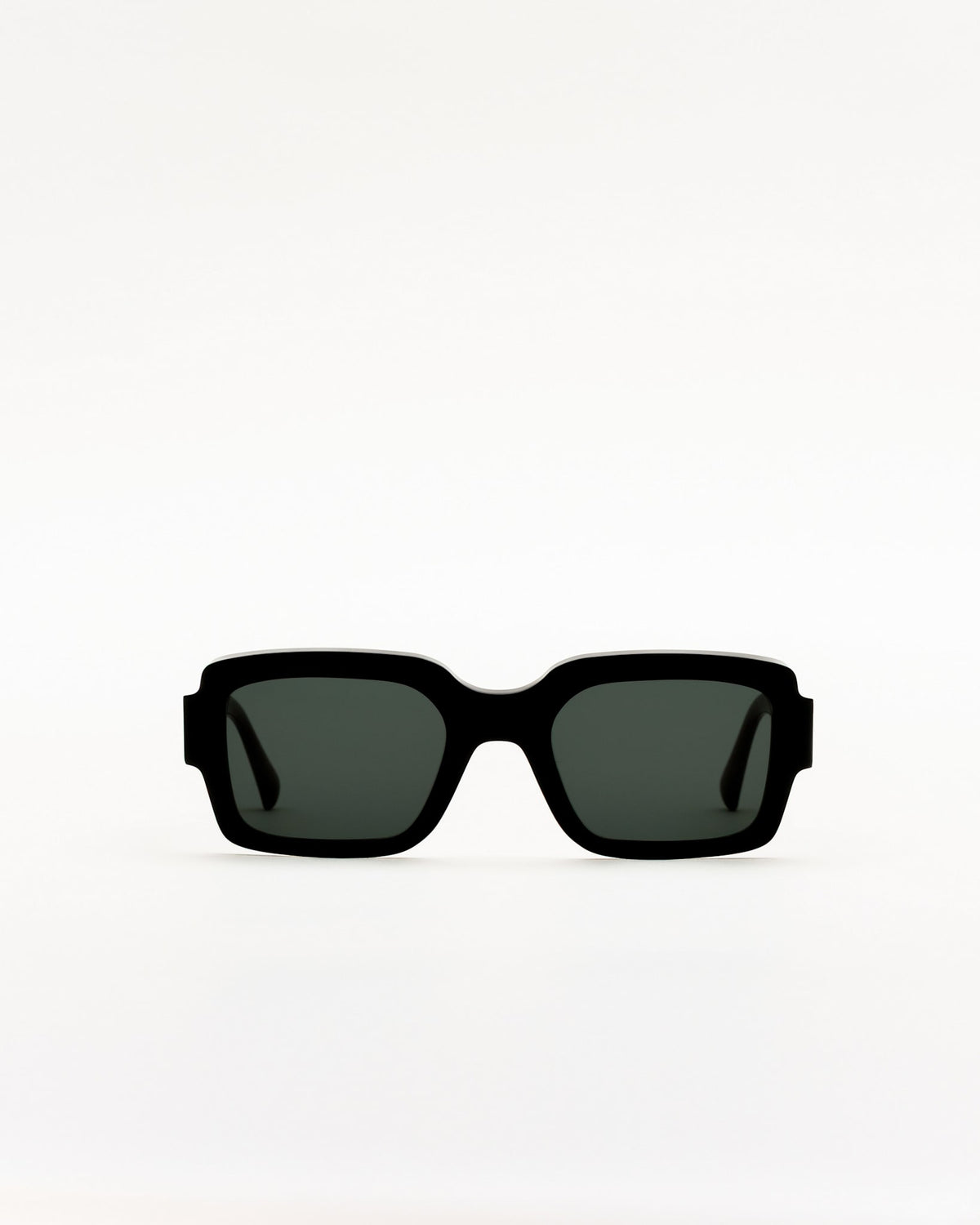 Apollo Black - green solid lens