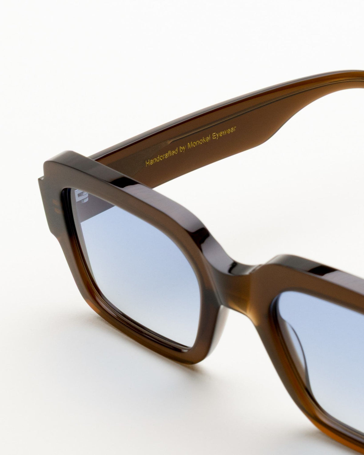 Apollo Chocolate - blue gradient lens