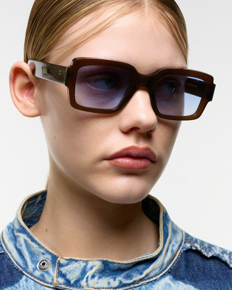 Apollo Chocolate - blue gradient lens
