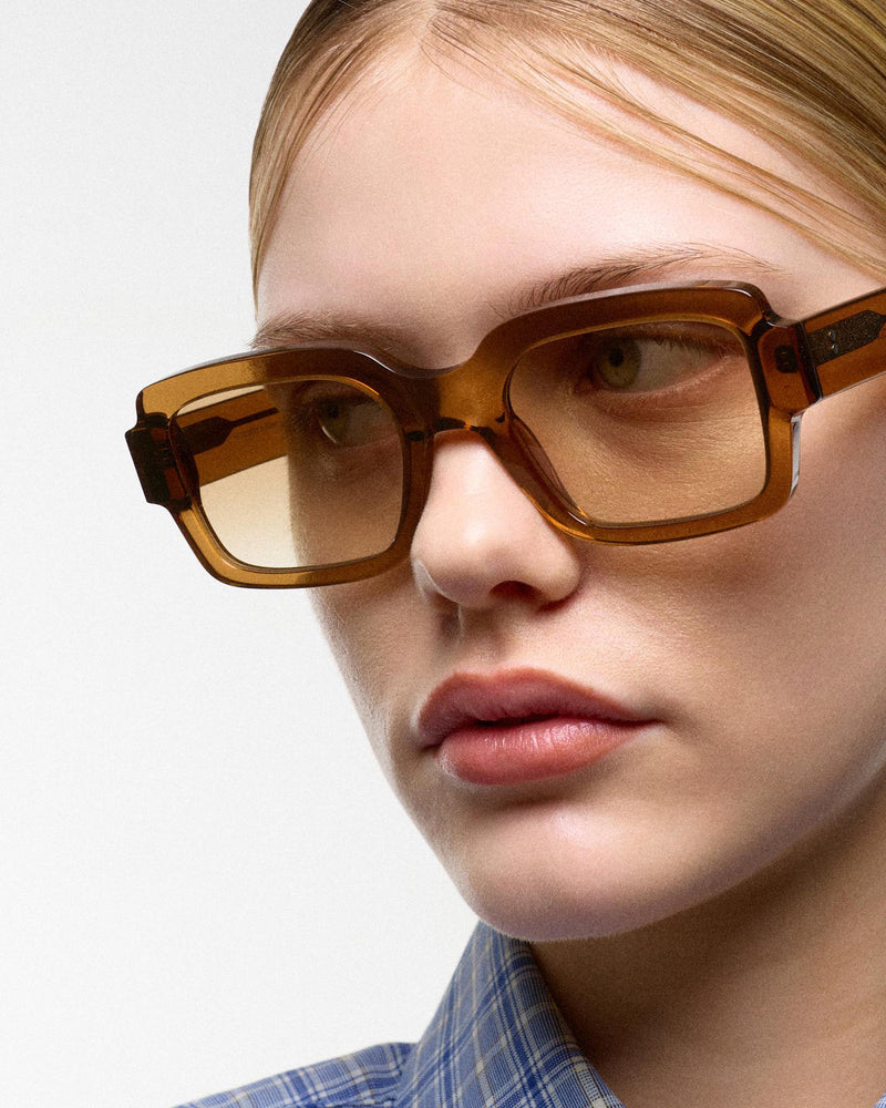 Apollo Cola - brown gradient lens