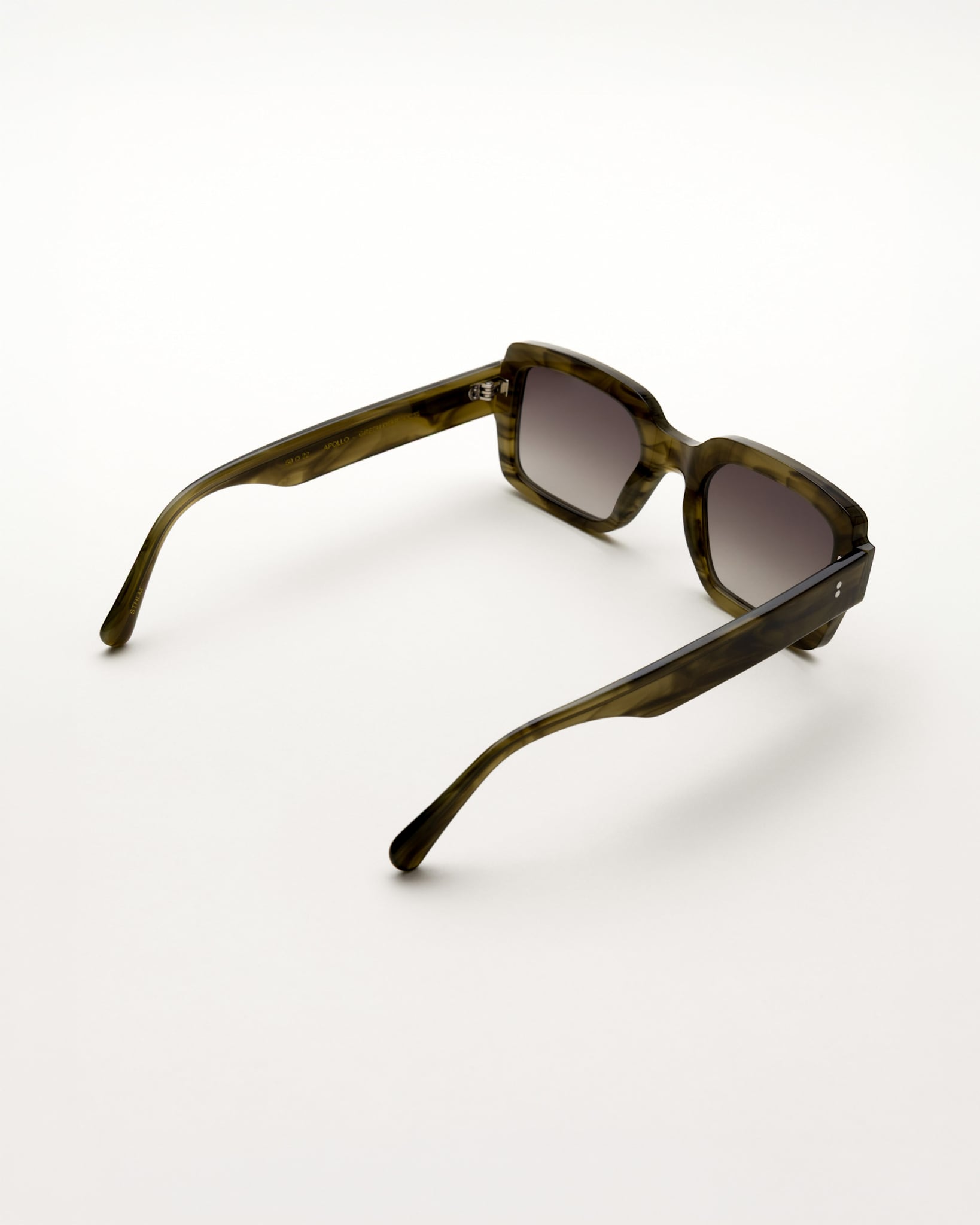 Apollo Olive Demi - grey gradient lens