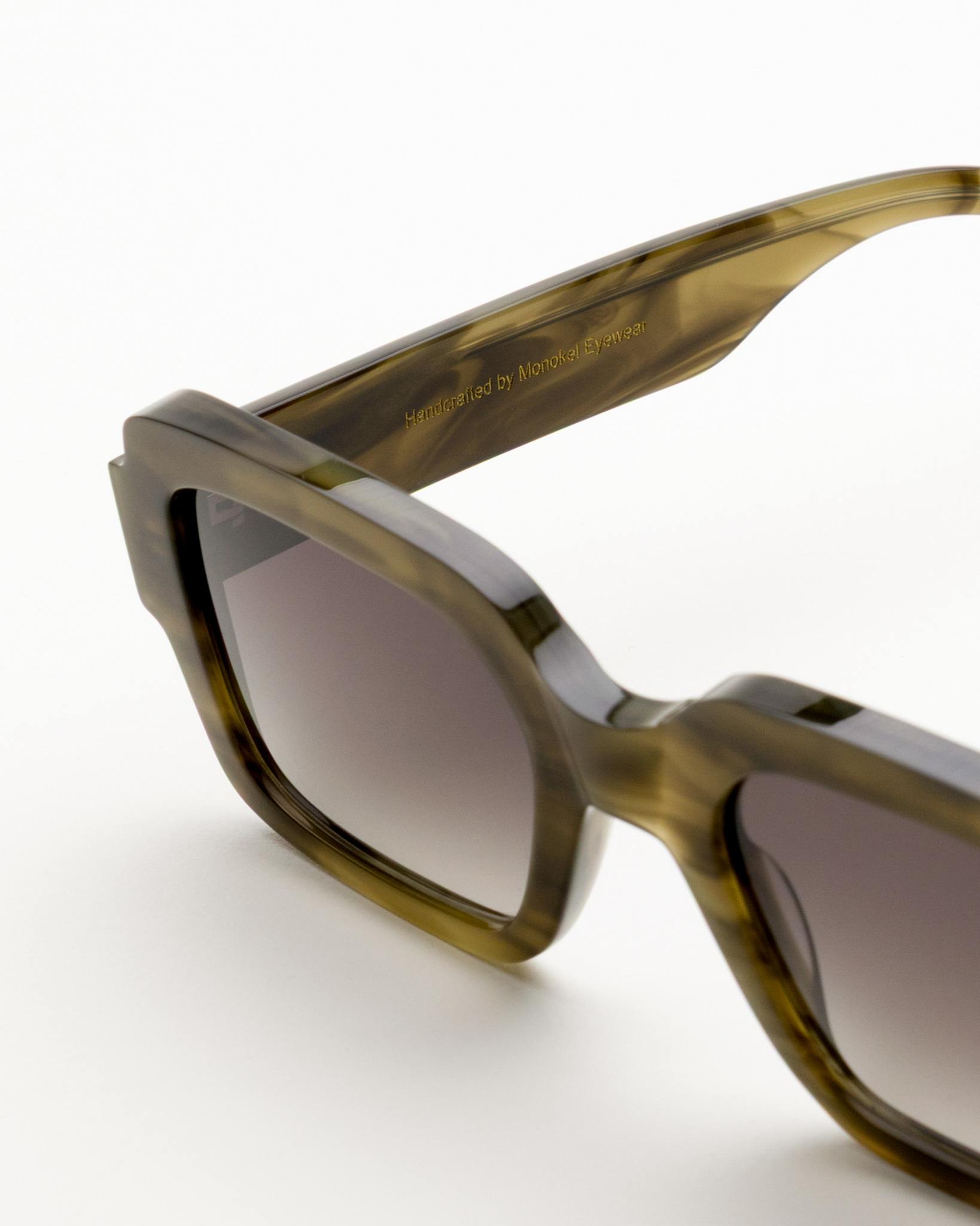 Apollo Olive Demi - grey gradient lens