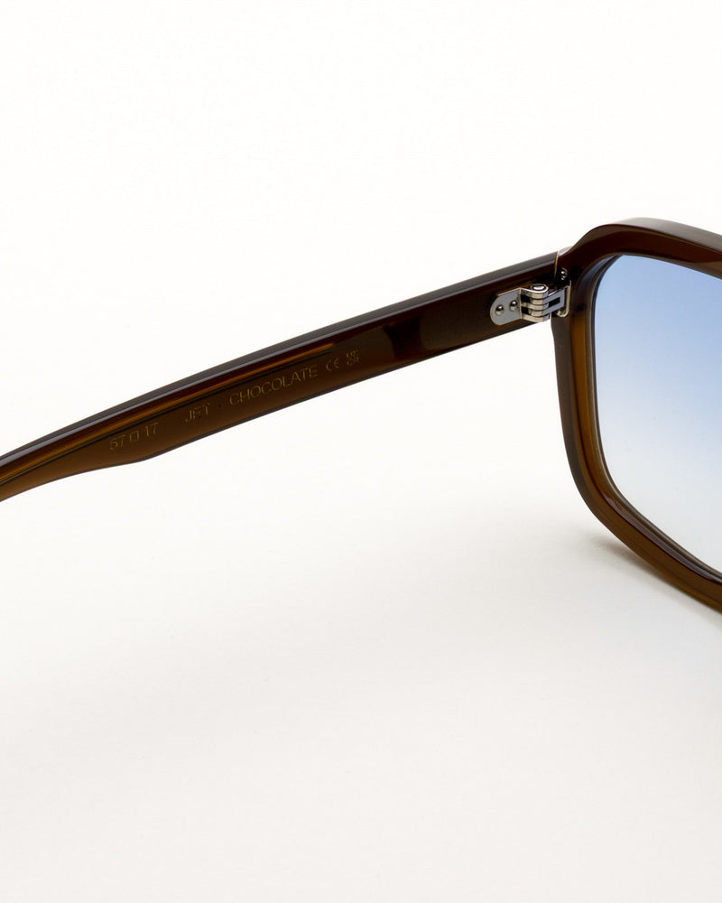 Jet Chocolate - blue gradient lens