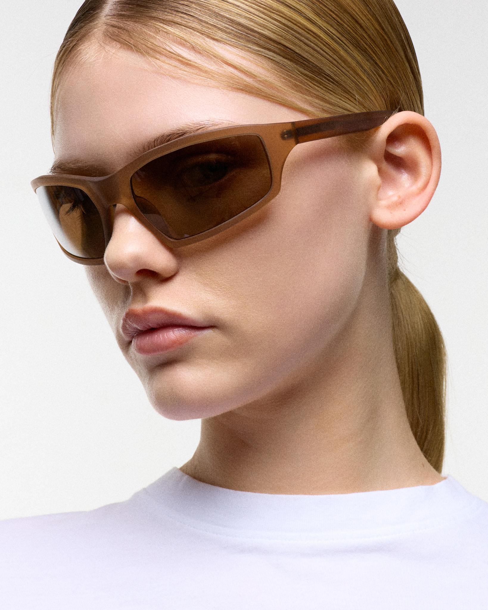 Raven matt Cola - brown solid polarized lens