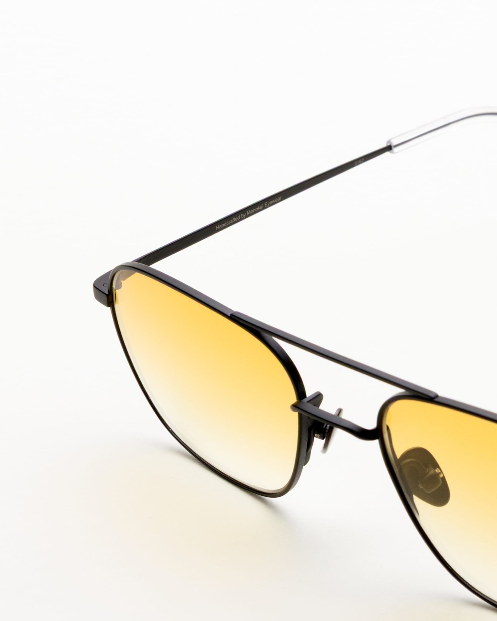 Dion matt Black - yellow gradient lens