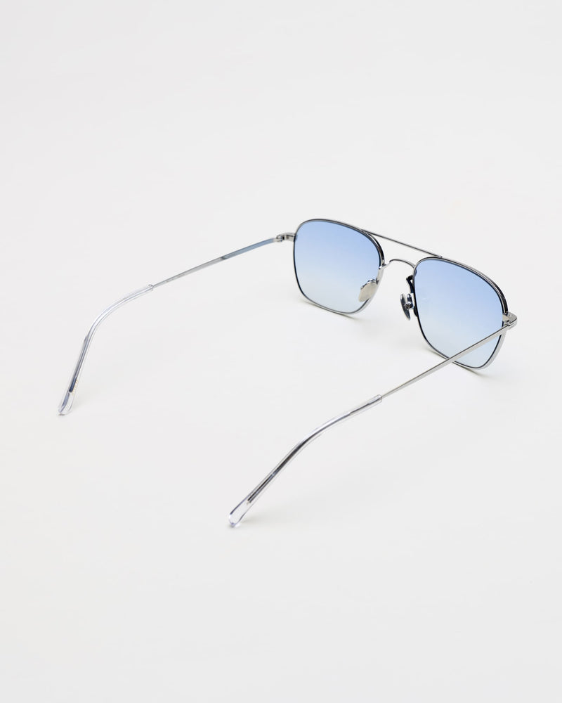 Dion Silver - blue gradient lens