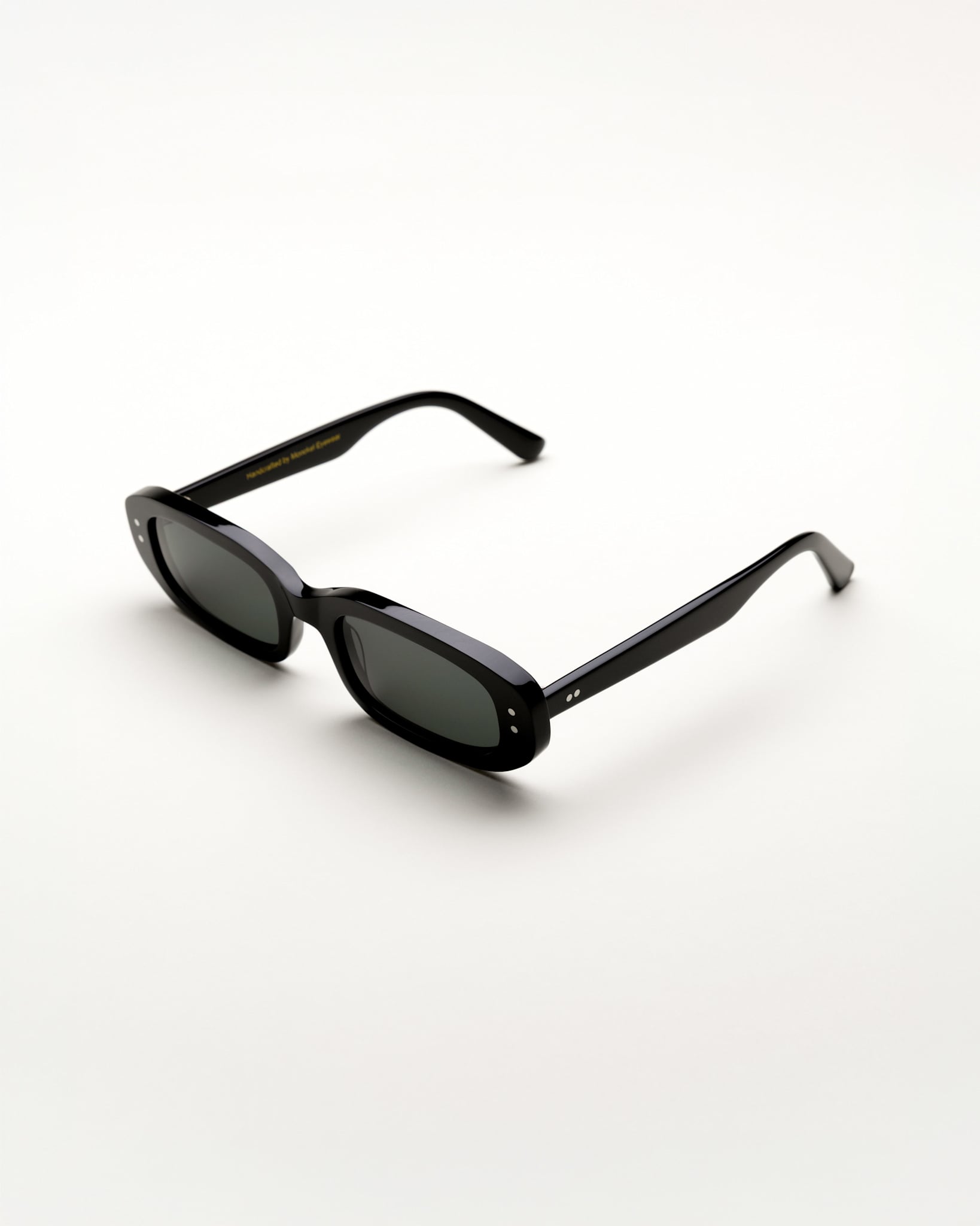 April Black - green solid lens