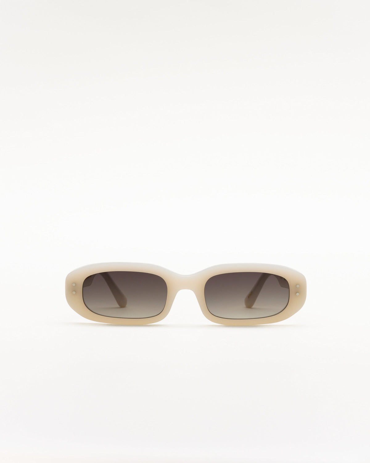 April Pearl - grey gradient lens