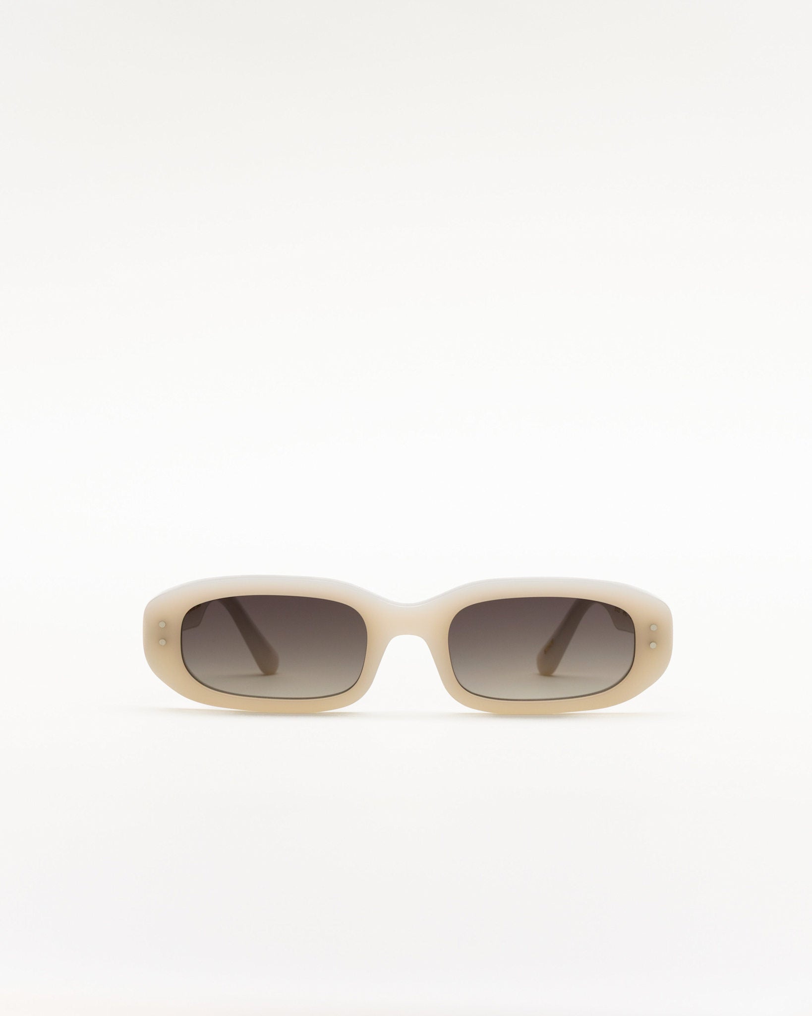 April Pearl - grey gradient lens