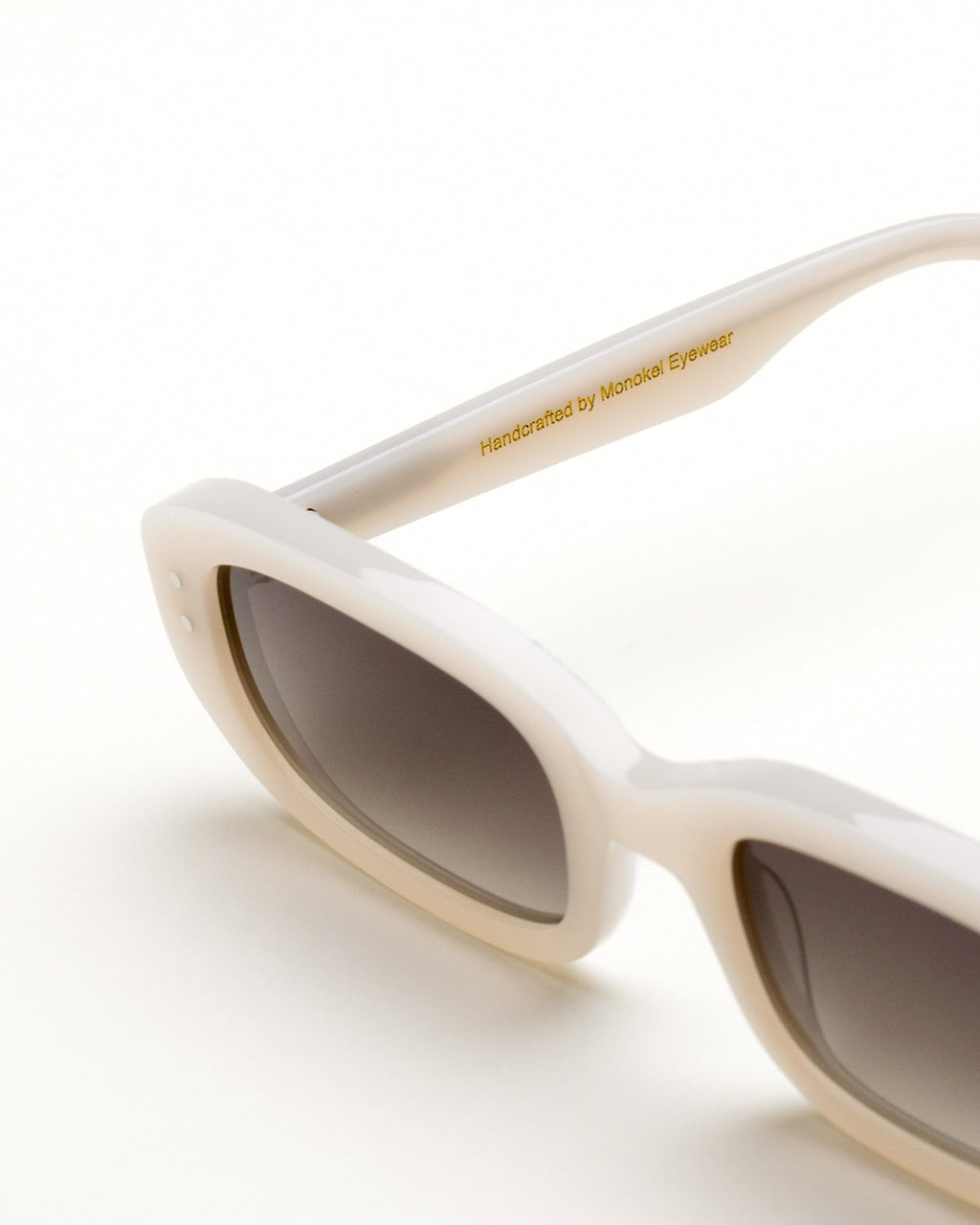 April Pearl - grey gradient lens