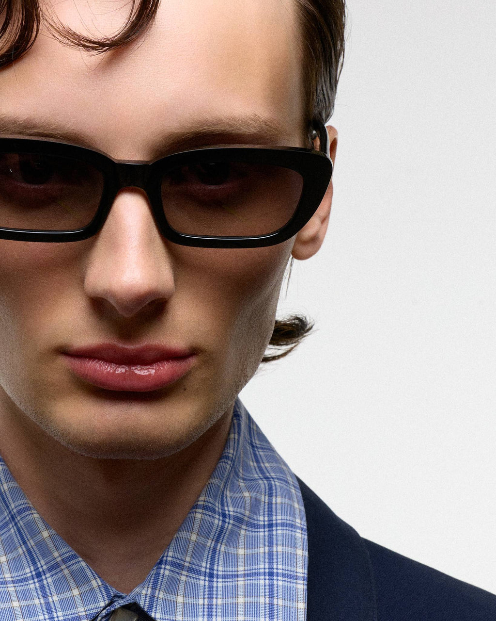Nova Black - grey gradient lens