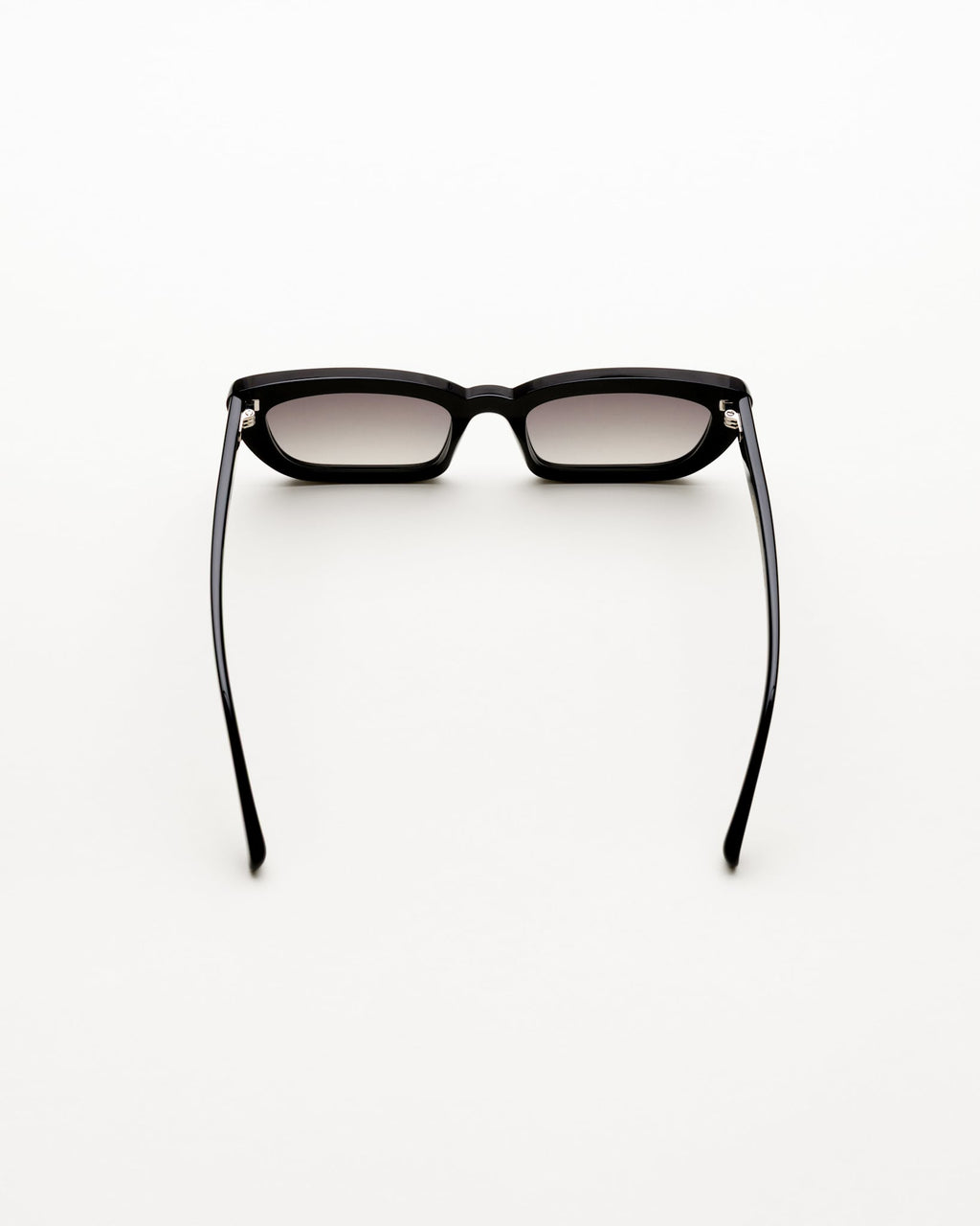 Nova Black - grey gradient lens