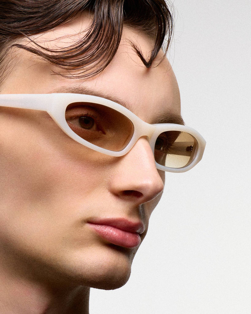 Miles Pearl - brown gradient lens