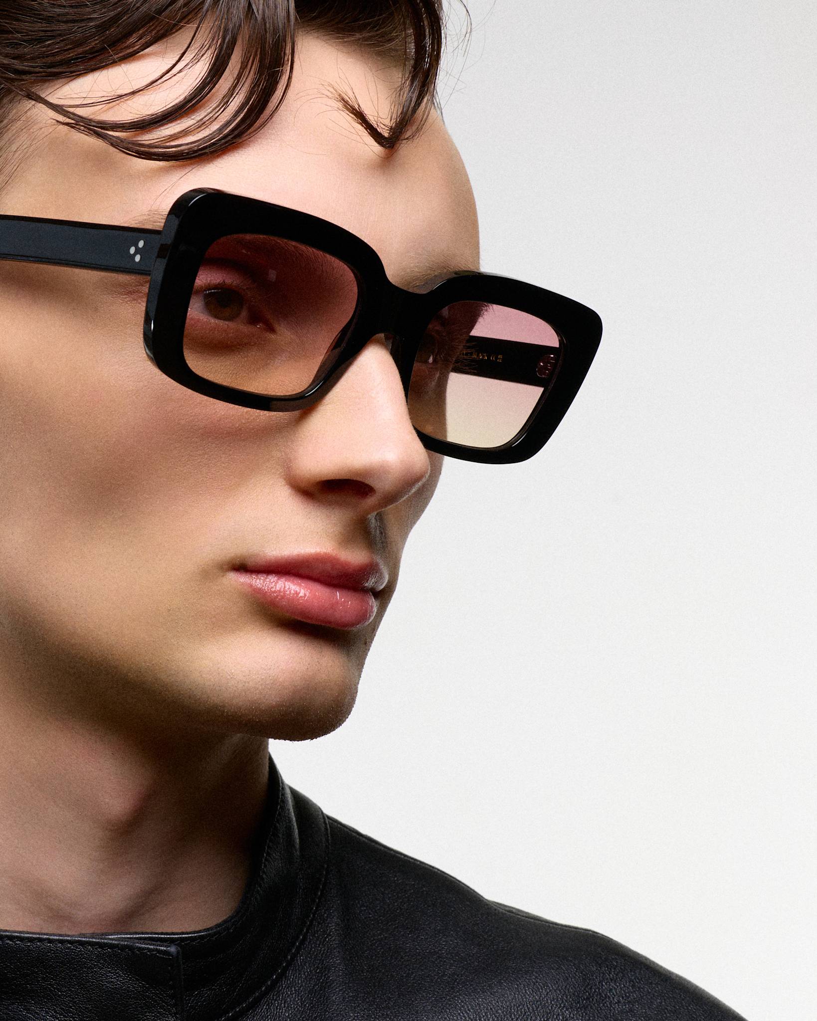 Molly Black - rose gradient lens