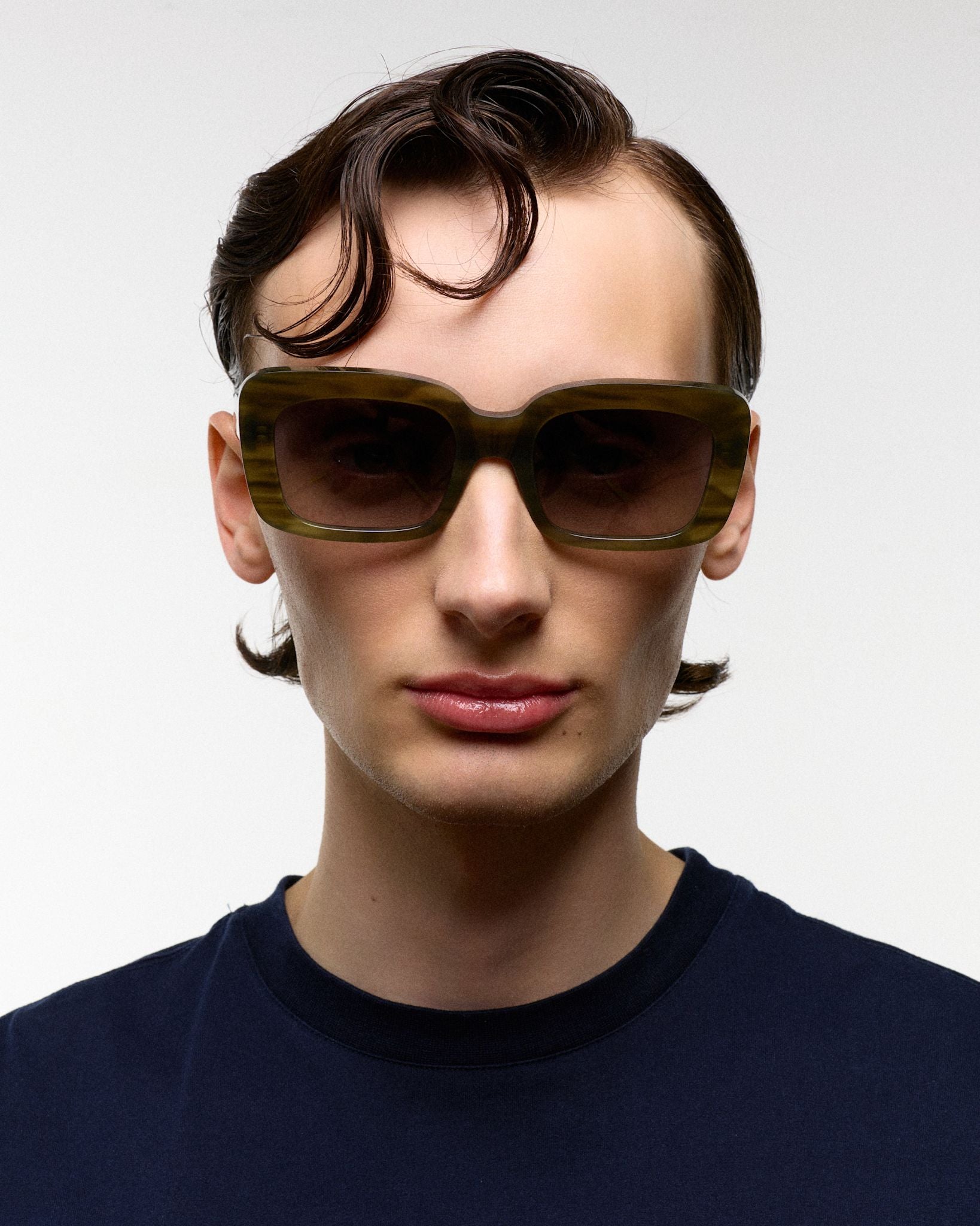 Molly Olive Demi - grey gradient lens