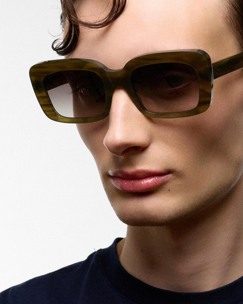 Molly Olive Demi - grey gradient lens