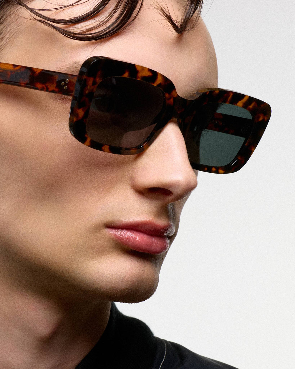 Molly Havana - green solid lens