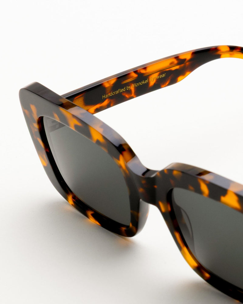 Molly Havana - green solid lens