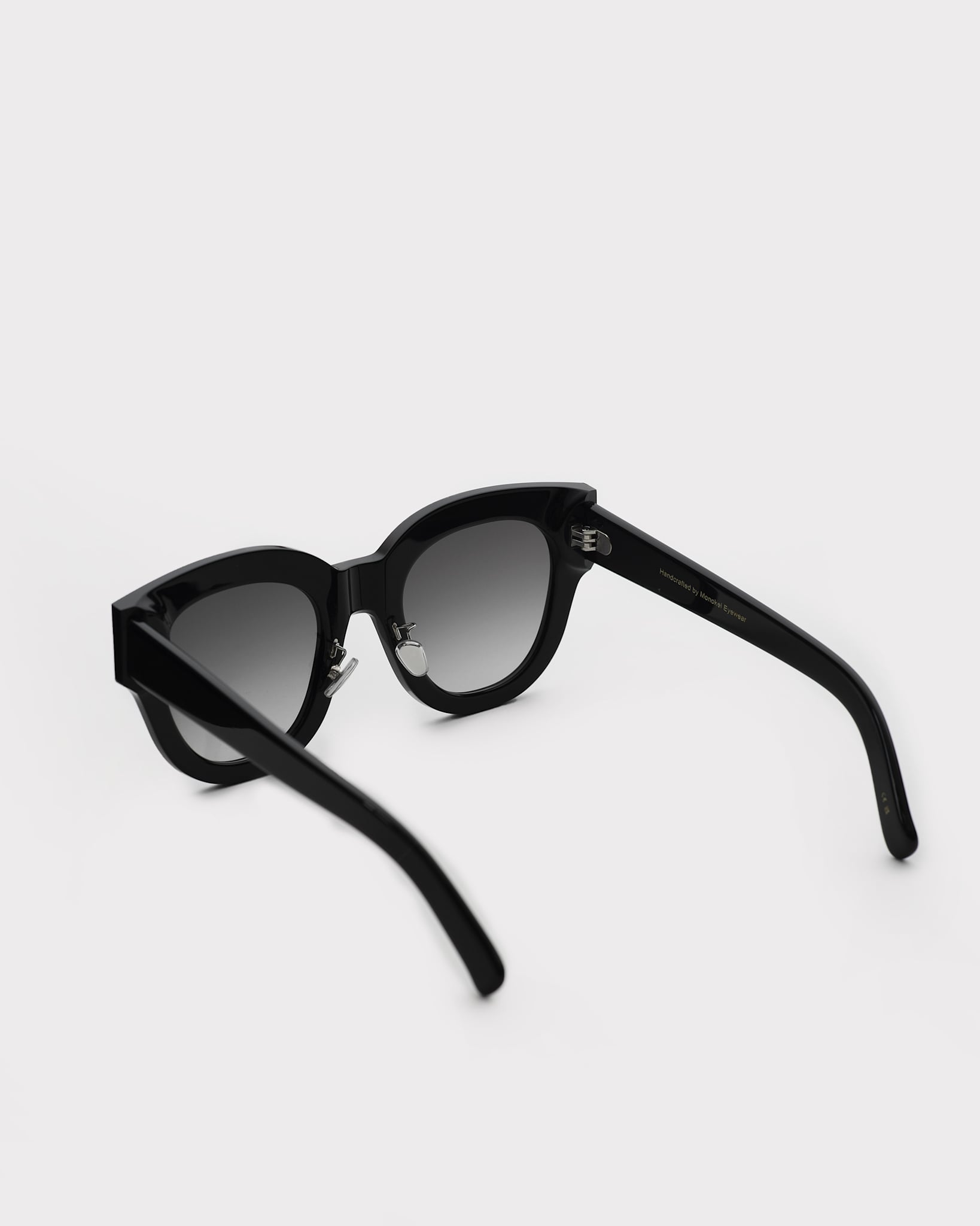 Cleo Black - grey gradient lens