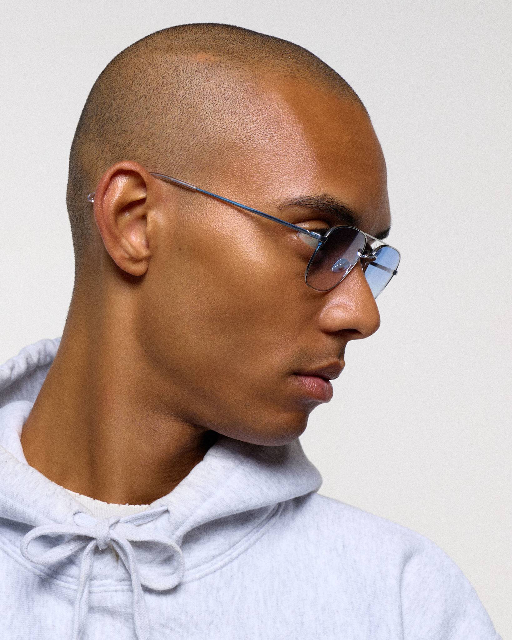 Dion Silver - blue gradient lens