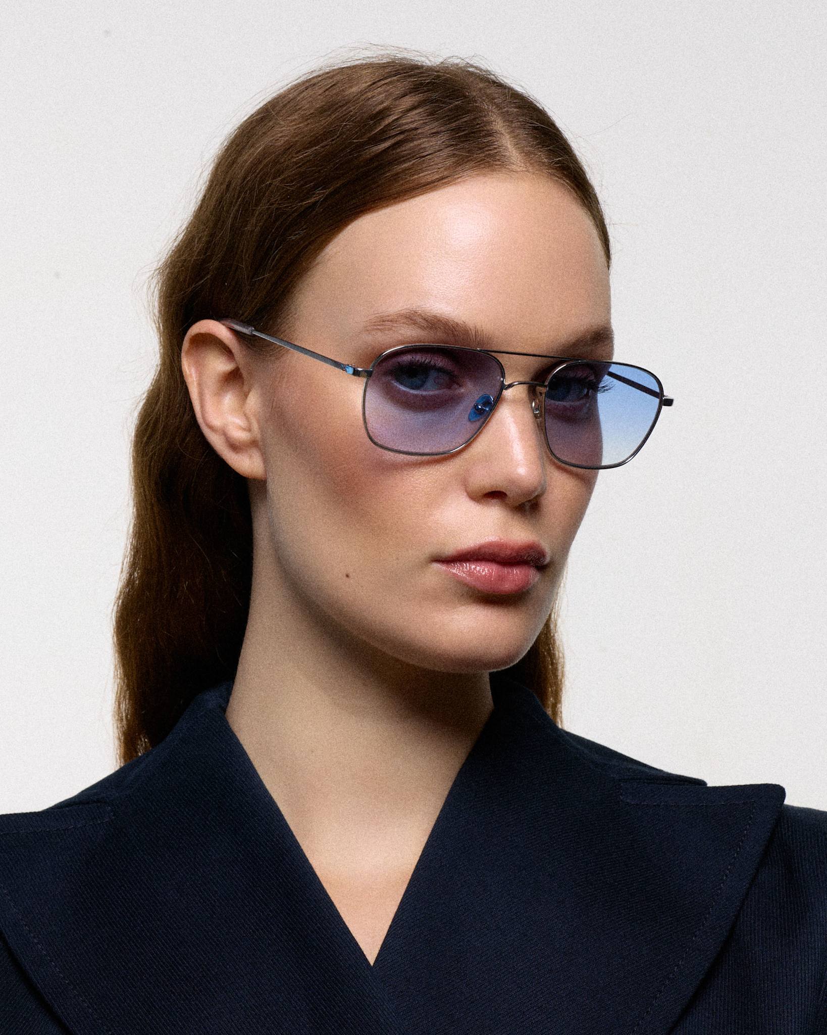 Dion Silver - blue gradient lens