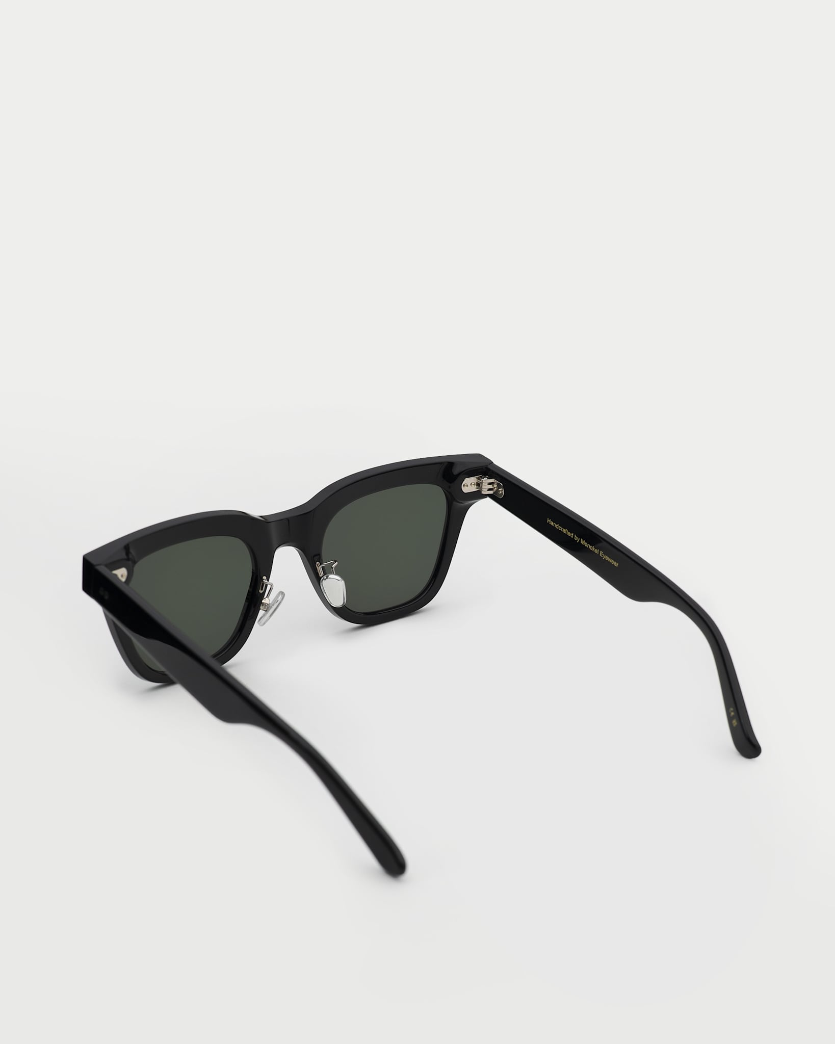Ellis Black - green solid lens