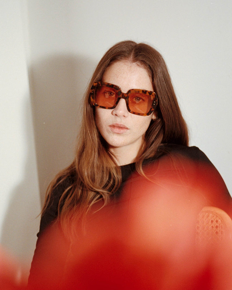 Kaia Havana - orange solid lens