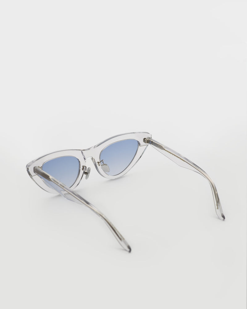 Moon Crystal - blue gradient lens