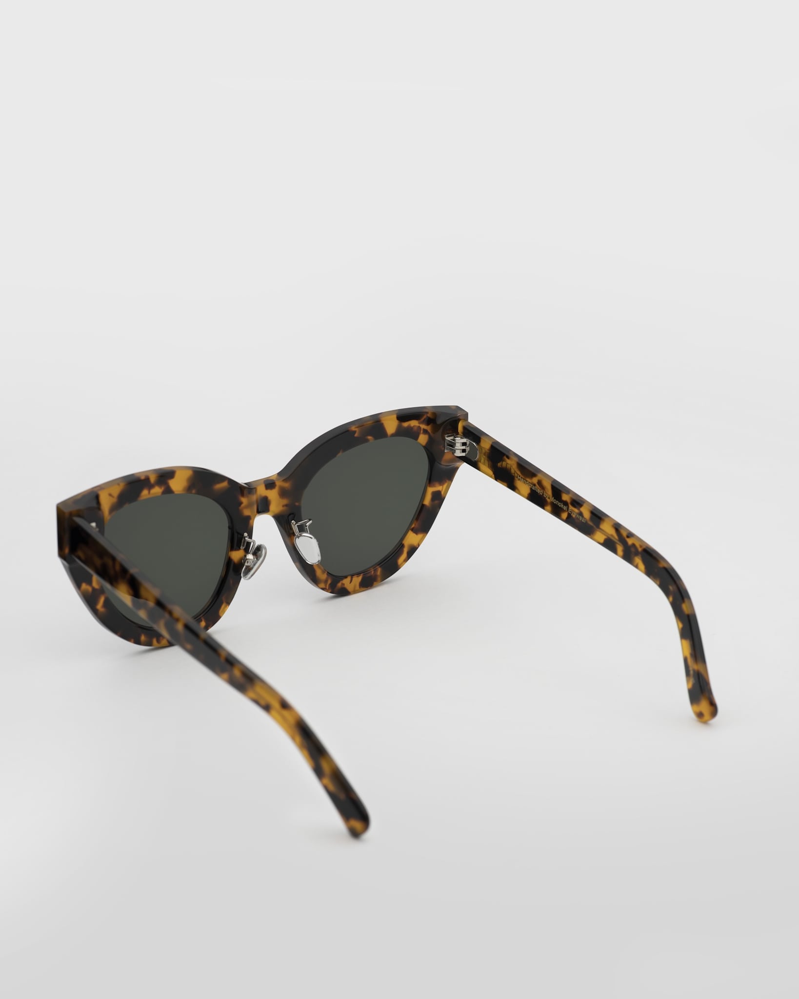 Neko Havana - green solid lens