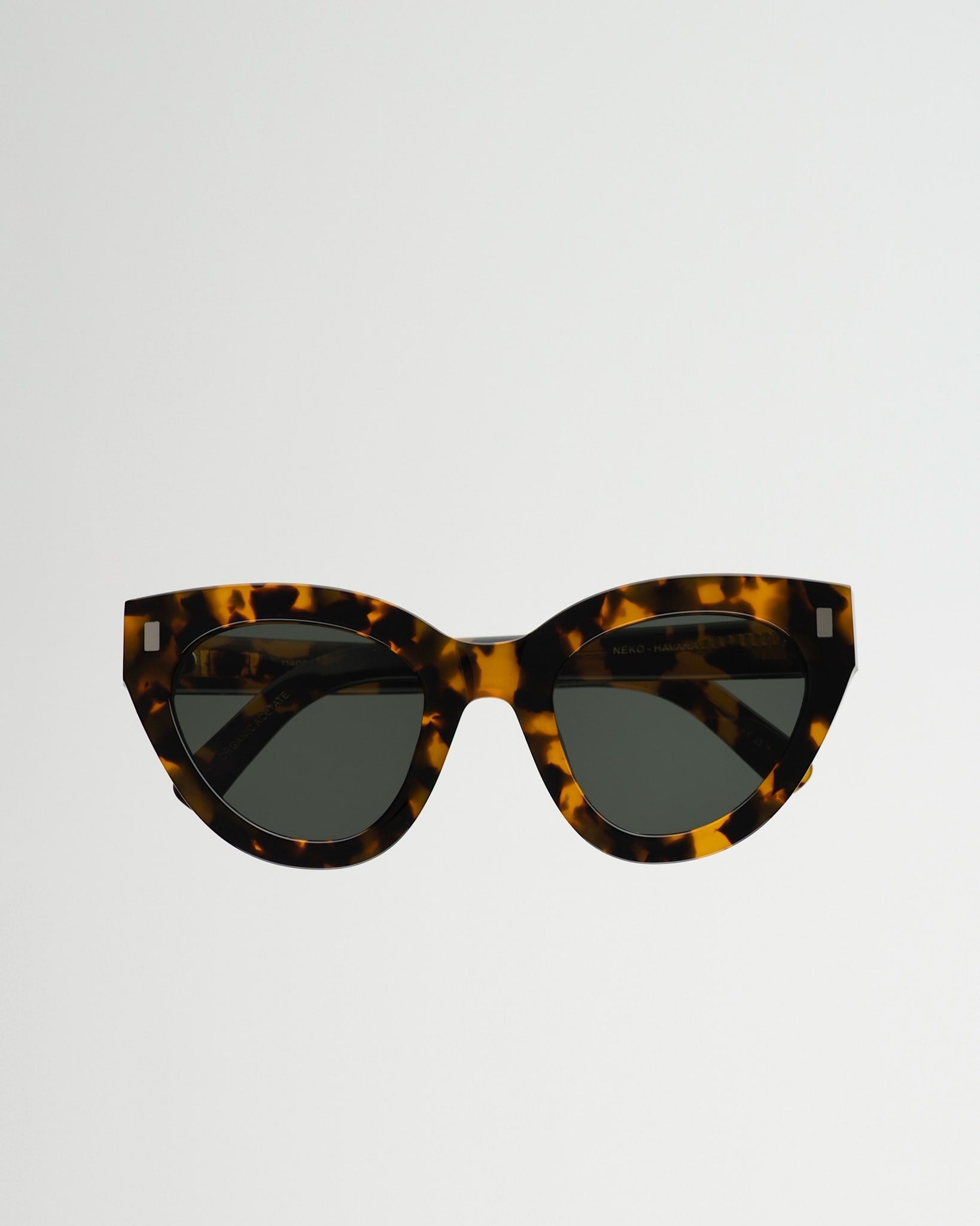 Neko Havana - green solid lens