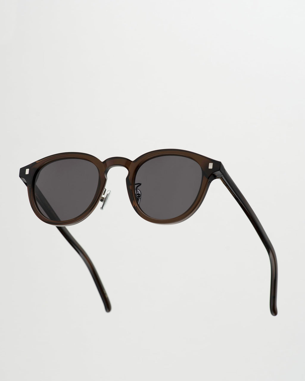 Nelson Cola - grey solid lens