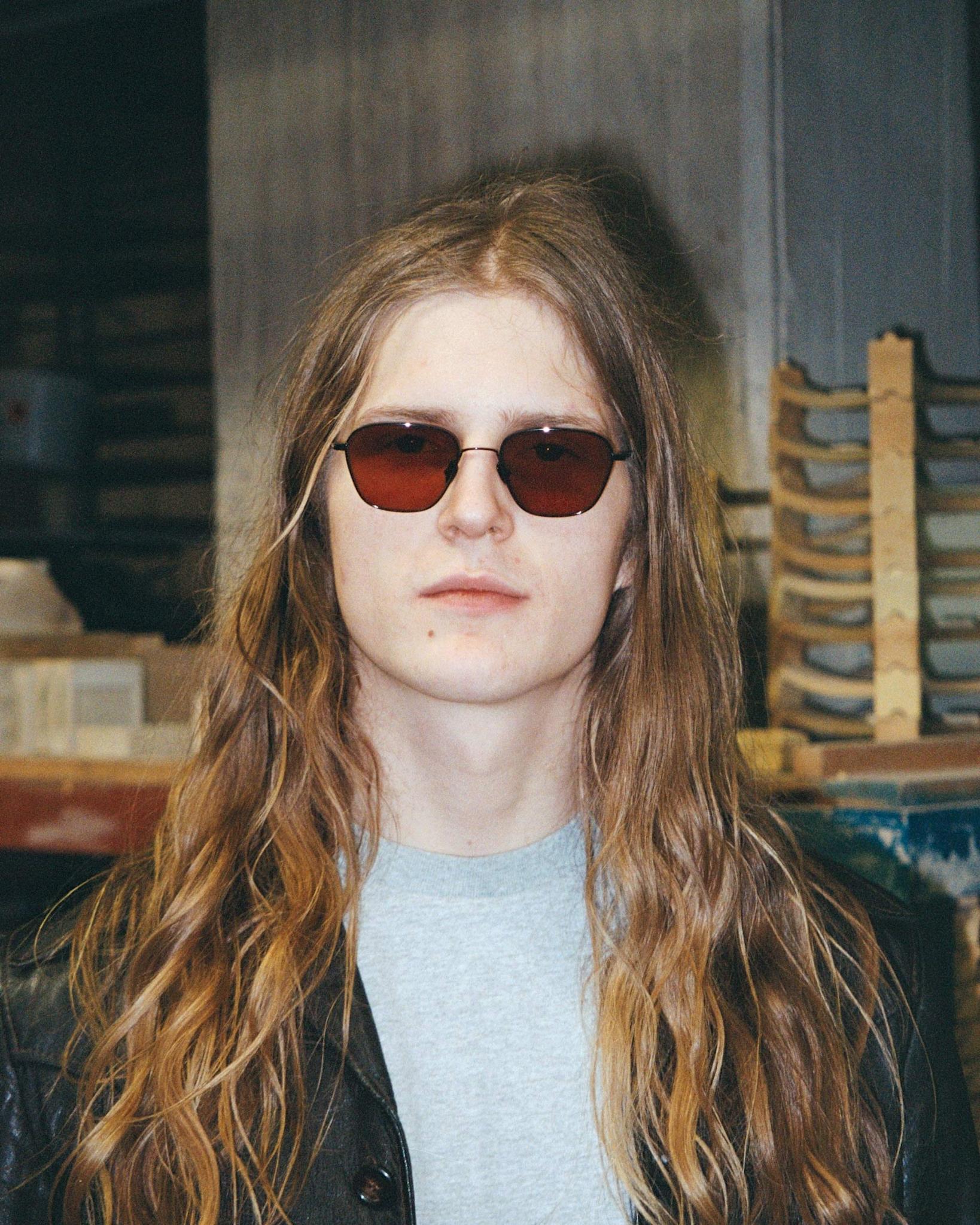 Otis Black - pink solid lens